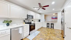 •Cozy Cottage Grove 2 king beds• - Image 5