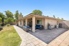 Luxe Central Scottsdale 4 bdrm w Backyard Oasis - Image 4