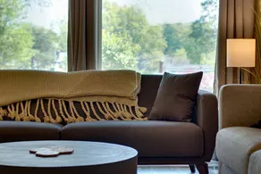 Modern spacious 2-BR apartment // just minutes from downtown!! - Image 2