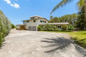 The Big House By The Sea - Image 3