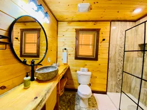 Smallwood - Central RRG Cabin with Hot Tub & WiFi - Image 3