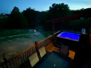 Smallwood - Central RRG Cabin with Hot Tub & WiFi - Image 5