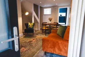 Cathys Cottage, Sun Trap Patio, Modern 3 Bed, Central, Parking - Image 2