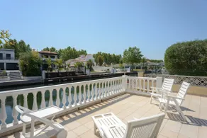 Villa Fluvia on the canal - Image 4