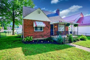 Midcentury Modern on Venable - Image 3