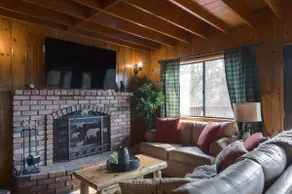 Gregory’s Lake Gregory Cabin! - Image 3