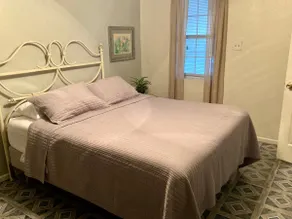 Casa De La Rosa 2BR/1BA clean, comfy & rental - Image 2