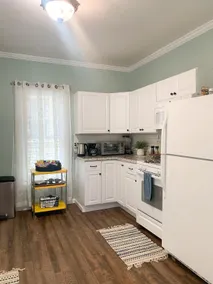 Three Bedroom Mid Century Modern and Vintage Home - Image 2