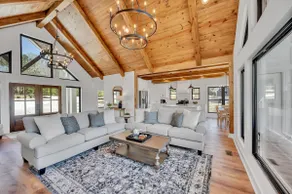*The White House* Luxury Smith Lake Home - Image 5