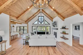 *The White House* Luxury Smith Lake Home - Image 3