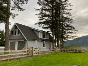 Cozy Garden Guesthouse with Spectacular View - Image 2