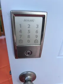 Cheerful 1-bedroom home-free parking on premises - Image 5