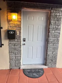 Cheerful 1-bedroom home-free parking on premises - Image 4