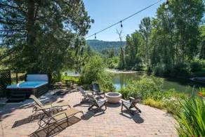 Icicle River Cabin with Hot Tub, Sauna & Mountain Views: 8 Steps to the river! - Image 3