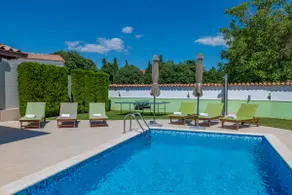 Nice pet-friendly villa minutes from the beach - Image 4