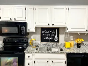 Sunny Space in Midcity! Calming One Bedroom Condo - Image 3