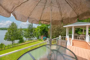 Lakefront 3 BR Winter/Summer Wonderland (sleeps 8) - Image 4