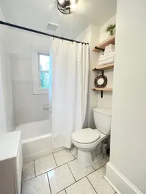 Cozy 2 Br apartment in the heart of Beacon - Image 4