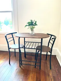 Cozy 2 Br apartment in the heart of Beacon - Image 5