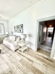 Beachside 2 Bedroom apt with beach access - Image 4