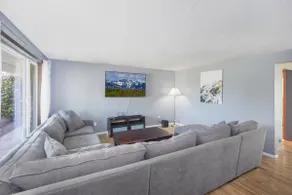 Lovely Downtown Home on Olympic Discovery Trail - Image 4