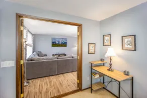 Lovely Downtown Home on Olympic Discovery Trail - Image 3