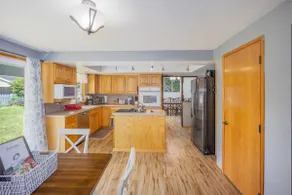Spacious Family Home on Olympic Discovery Trail - Image 4