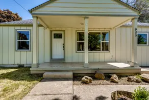 Relax in our Spacious home with a Spacious yard - Image 4