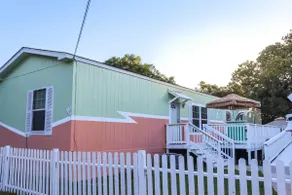 *SALE THIS WKND!* The Trailer: Gallery & Art House - Image 2