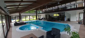Luxury apartment with sauna and pool - Image 5