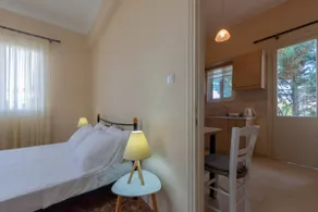 Avocado studio next to the beach | private parking - Image 2