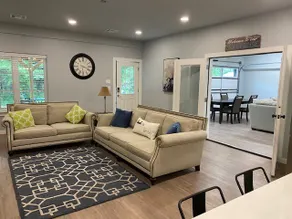 Modern Farmhouse within walking distance to beach - Image 3