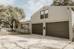 Highland Haus | Premiere Vintage Escape - Image 2