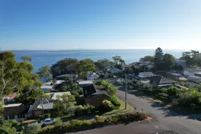 1 Blue Bay View Spectacular Views of the bay - Image 3