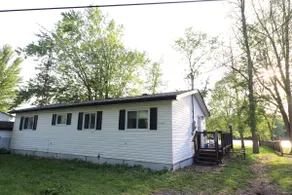 Beautiful Waterfront Retreat on Otonabee River - Image 4