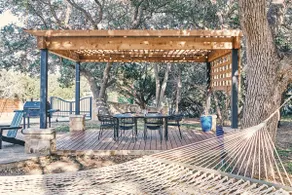 Hill Country Farmhouse Near Canyon Lake + Wineries - Image 2