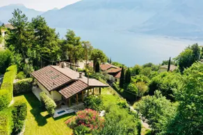 Villa Lingarda in a quiet location with lake view and garden - Image 2