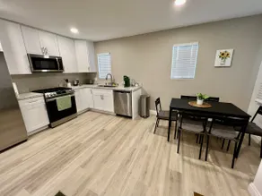 ST 2 Cute & Cozy Apartment by Disneyland & Beaches - Image 5
