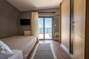 Sea La Vie Cottage #3 - Image 2