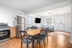 Charming 2BR/2BA Cottage with Full Kitchen & Patio - Image 5