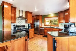 Sunsets, Hottub, 2 KING bed, firepit, private - Image 3
