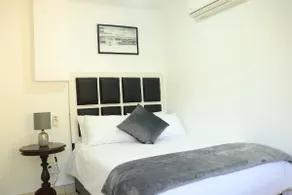 Ridge Cottage - Image 2