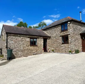 5* Cozy East Devon Cottage - Image 1
