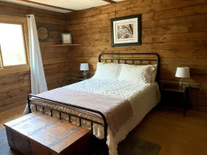 Cozy Boho Cabin with POOL!! - Image 5