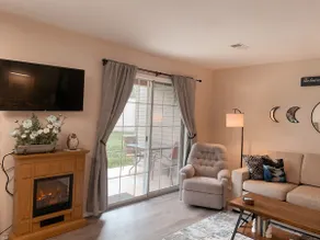 Romantic ”Moonlight Inn” w/ Patio 1 Bedroom Condo - Image 5