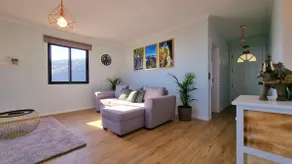 Stay in a house in a quiet and sunny area - Image 3