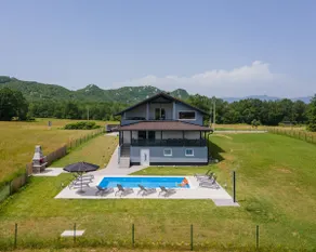 Plum house - villa with pool - Image 2