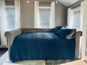 Contemporary cottage minutes from the heart of town! - Image 3