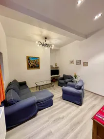 Duplex – Charming loft 50 m from the main square - Image 4