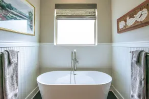 Spacious Home w/Guesthouse+Fire Pit+Yard Games+BBQ - Image 3